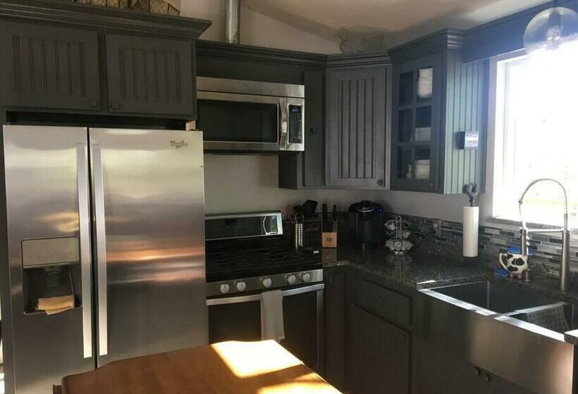 Modern Farmhouse/executive Retreat Amador City, Ca