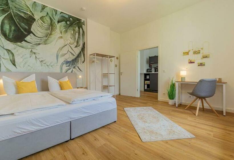Modernes Apartment   Zentral, Ruhig, Wlan, Netflix, Küche, Schreibtisch, Parkplatz, Waschtrockner