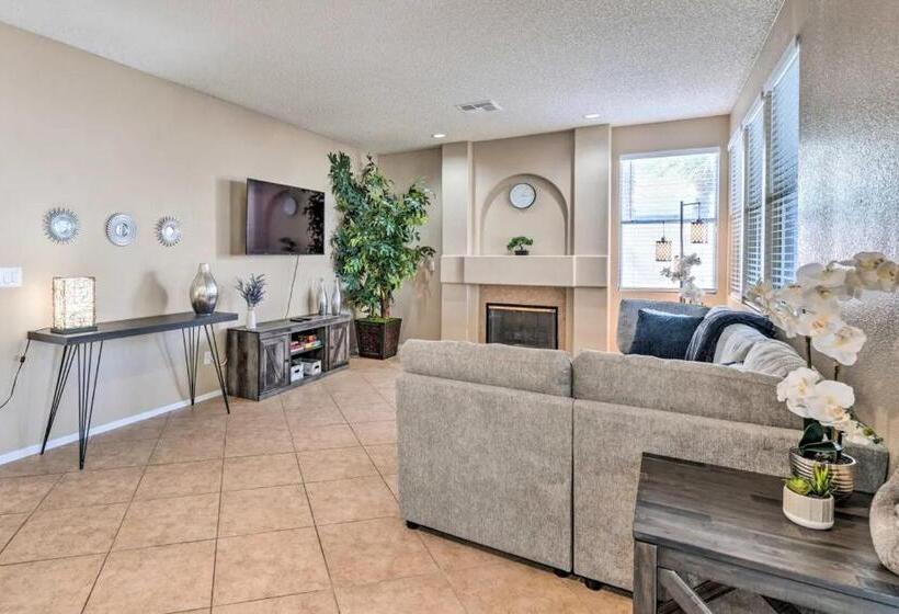 A Beautiful House With Hot Tub, Grill & Games!