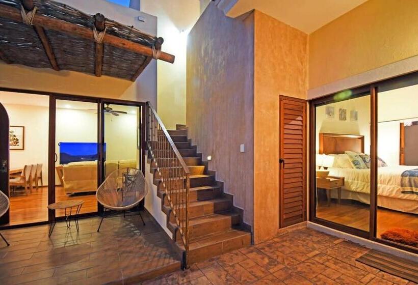 Oceanview Rooftop Private Pool Game Room & Bar