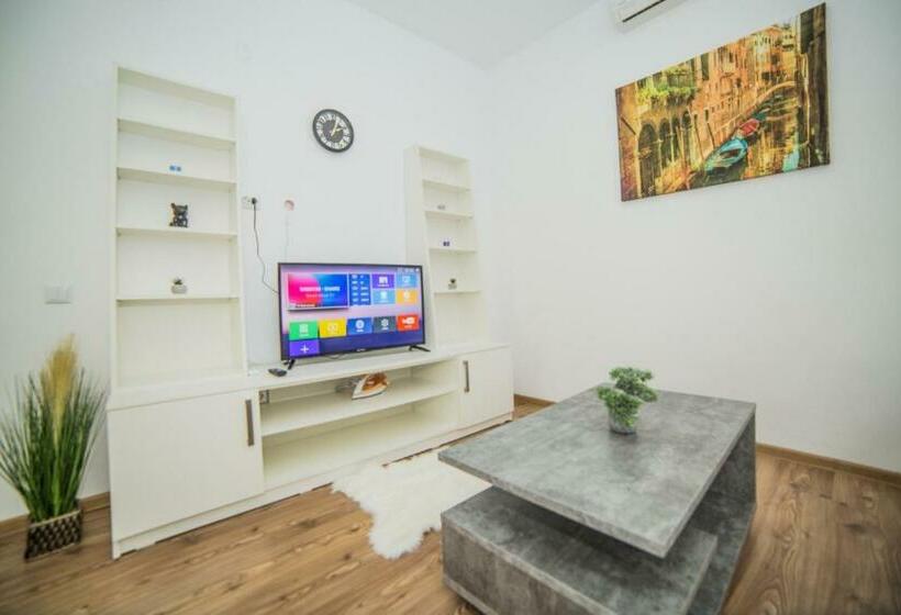 Luxury Lazar Towers Palas Mall Area