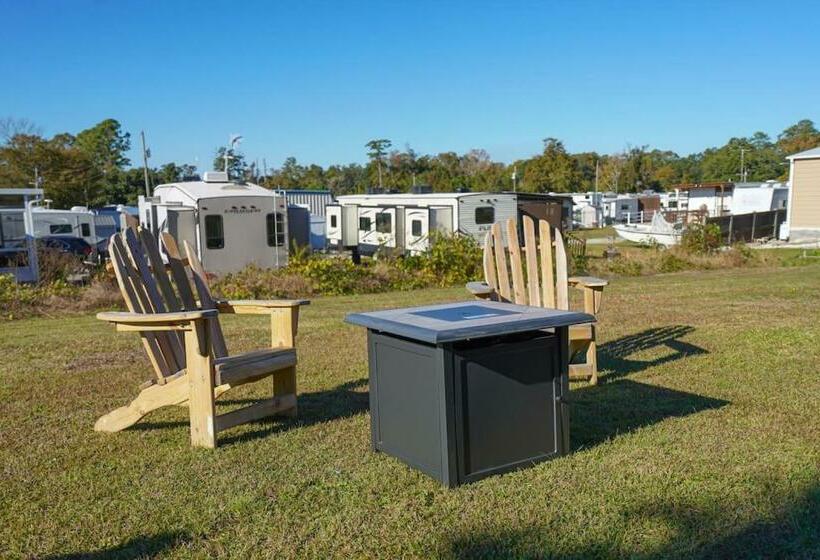 2br Pet Friendly Home In Sneads Ferry With Parking