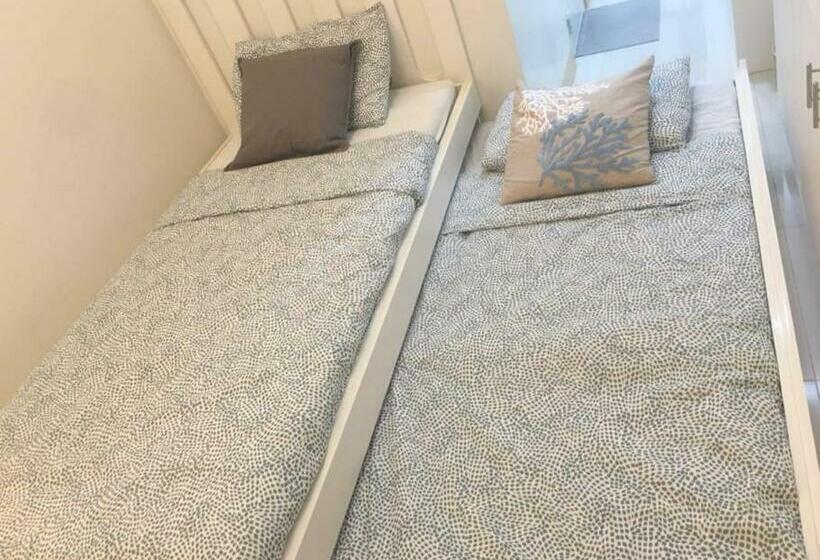 Studio Apartment With Pool And Gym By The Cusicks