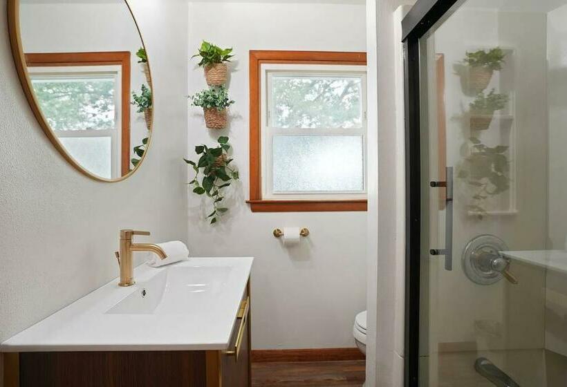 The Beverly On Buena Lake