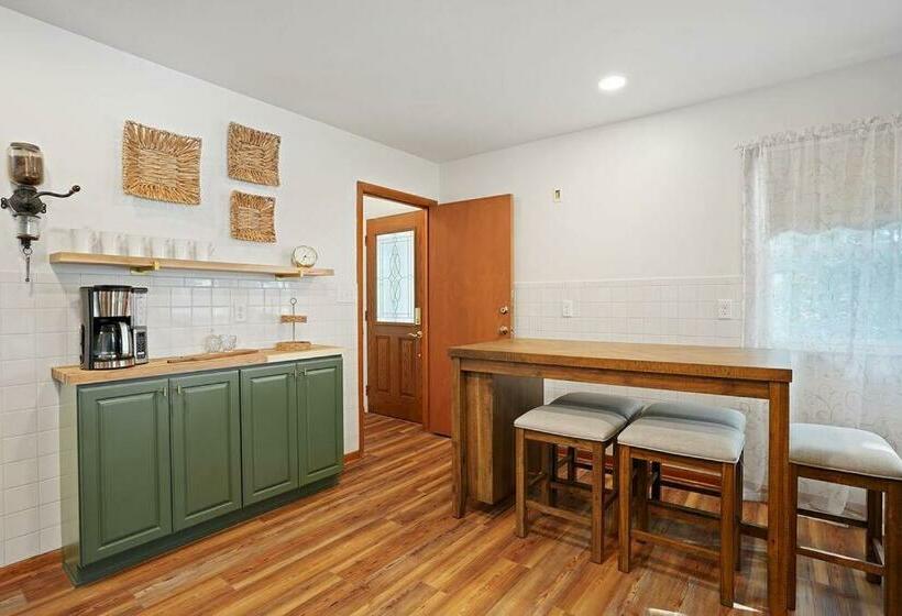 The Beverly On Buena Lake