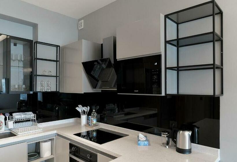 Via Mar 3 Premium Residence