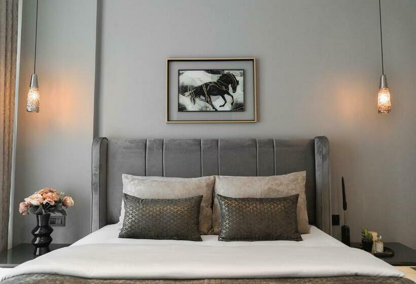 Via Mar 3 Premium Residence