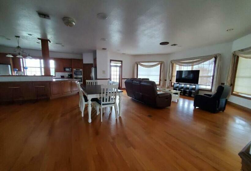 Villa Melbourne Inter Coastal 2 Floors 7br