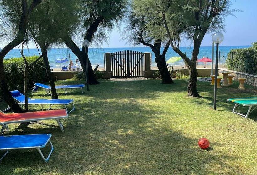 Villa Sulla Spiaggia X6 Con Giardino E Posti Auto