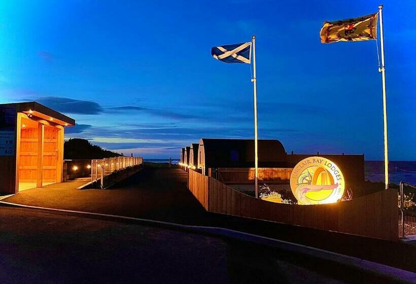 4 Sinclair Bay Lodges