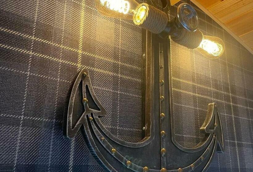 4 Sinclair Bay Lodges