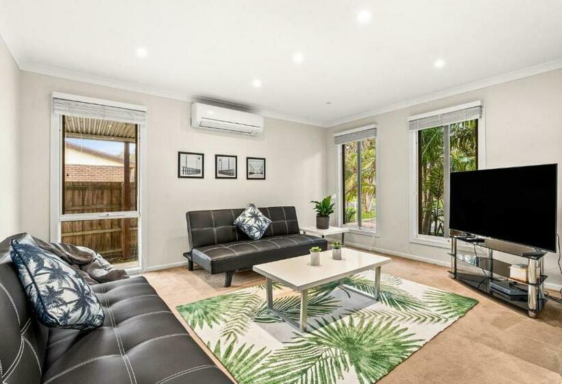 Amongst The Palms Inverloch