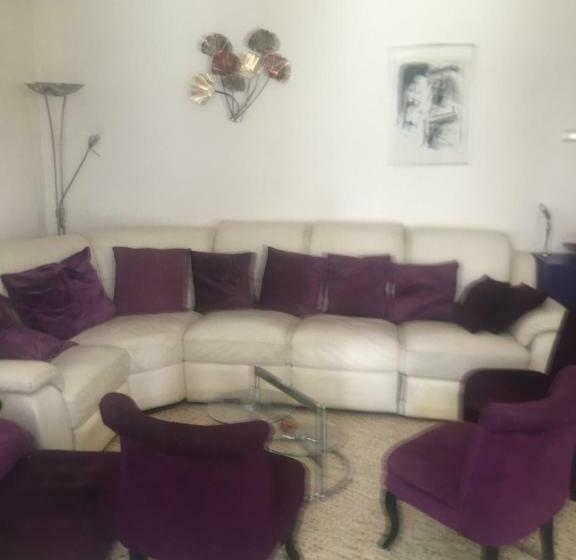 Bas De Villa Piscine Jacuzzi / Soleil Et Etoiles