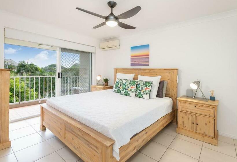 Bayview Bay Apartments And Marina