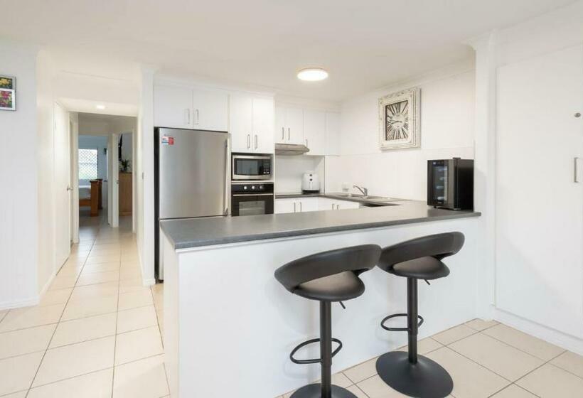 Bayview Bay Apartments And Marina