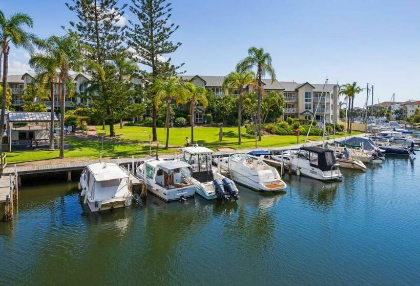 Bayview Bay Apartments And Marina