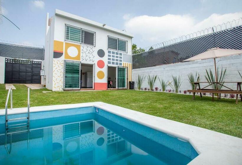 Casa Con Alberca Privada Y Jardin
