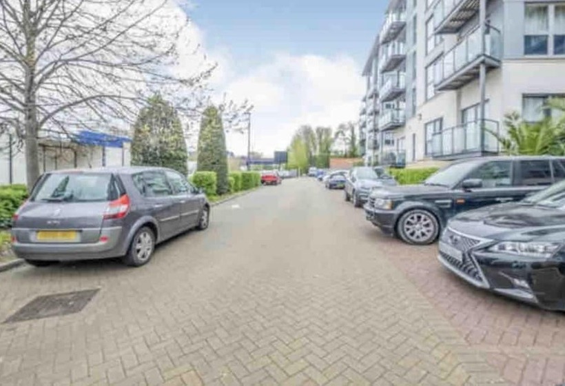 Cosy Flat 2mins Walk From Maidstone Station