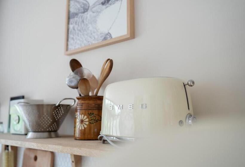 Les Hirondelles, Gîte De Charme Avec Jardin, 7p