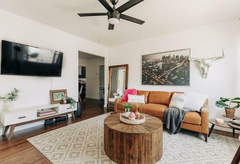 Spotless Modern Home Close To Lax & Sofi Stadium