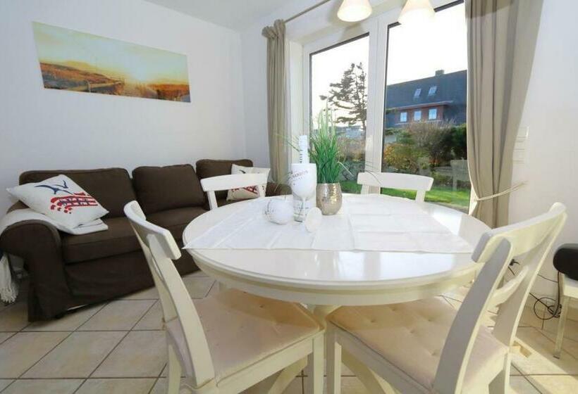 Watthaus 6 Geschmackvolle Erdgeschosswohnung Mit Terrasse Und Strandkorb