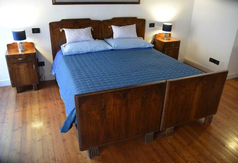 Accogliente Locale Con Terrazzo In Centro Storico