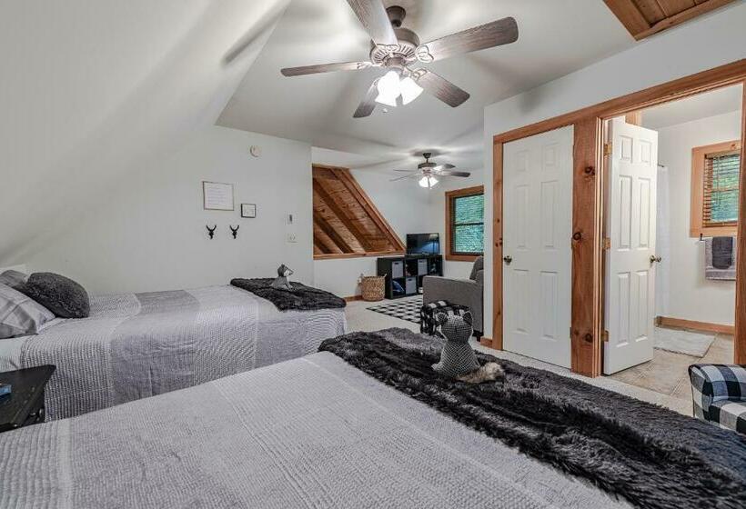 Bear Pause Cabin 3 Br/3ba Amazing View Of The Lake