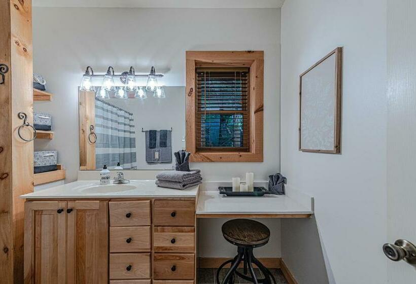 Bear Pause Cabin 3 Br/3ba Amazing View Of The Lake