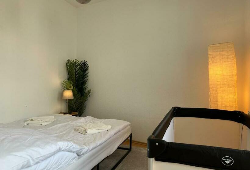 Cozy Livings Viel Platz, Großer Balkon, Stellplatz, Küche