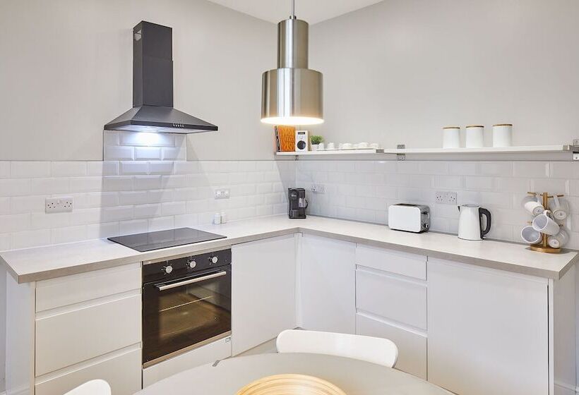 Host & Stay   Ings Lane