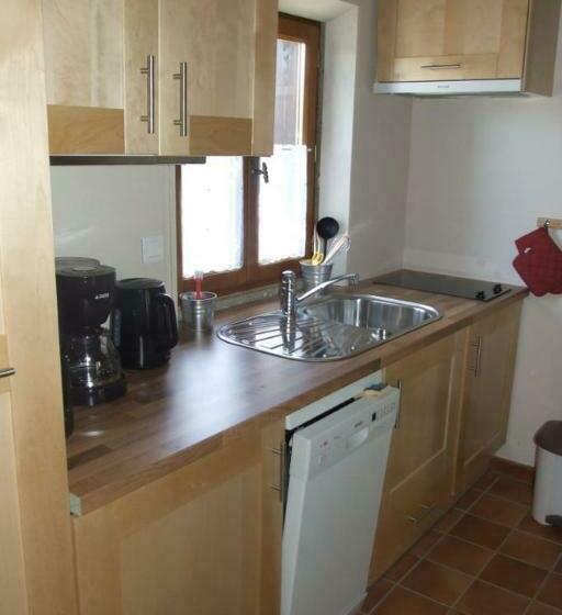 Les Pins   Maison Avec Parking Ferme Et Jardin Commun Au Calme