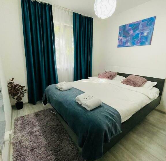 Londof Apartments New Center