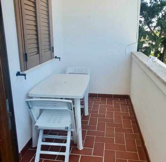 Lovely Apartment 100m Away From Torre Dell Orso Beach