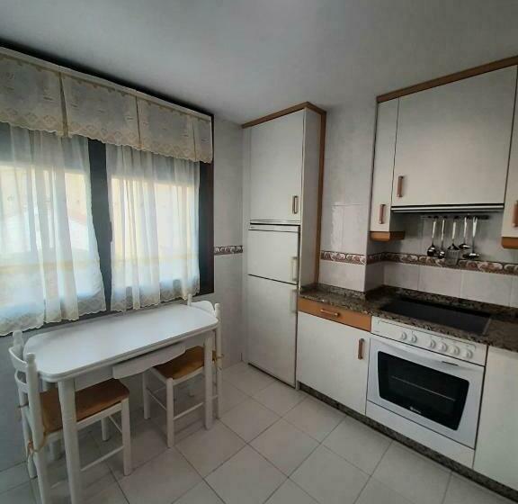 Loyos Playa Grande Miño