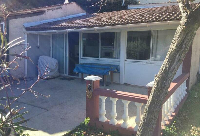 Maison Au Calme Avec Terrain Et Vue Sur La Mer