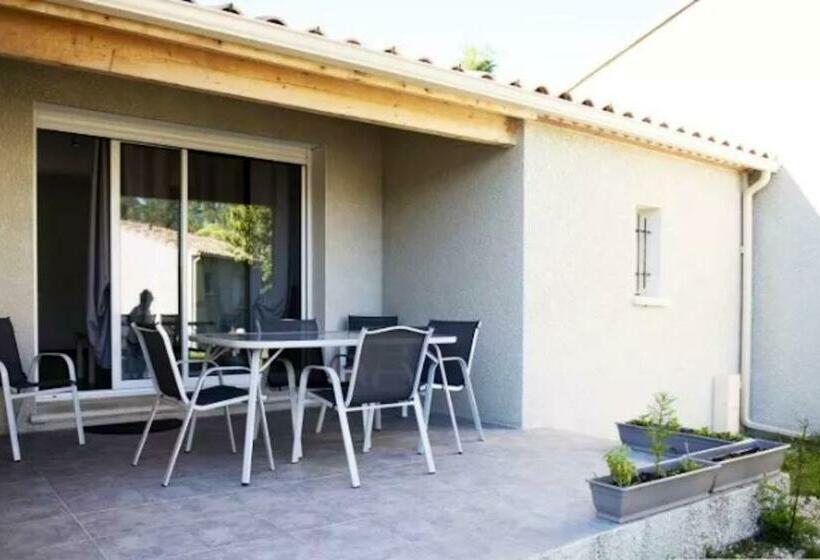 Maison De 3 Chambres Avec Piscine Partagee Jardin Amenage Et Wifi A Saint Paul Le Jeune