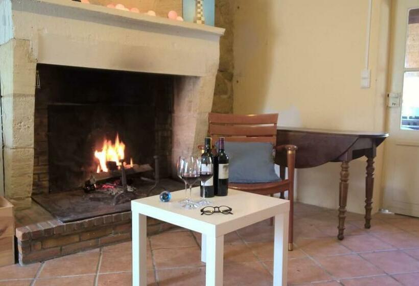 Nicely Renovated Wine Grower House