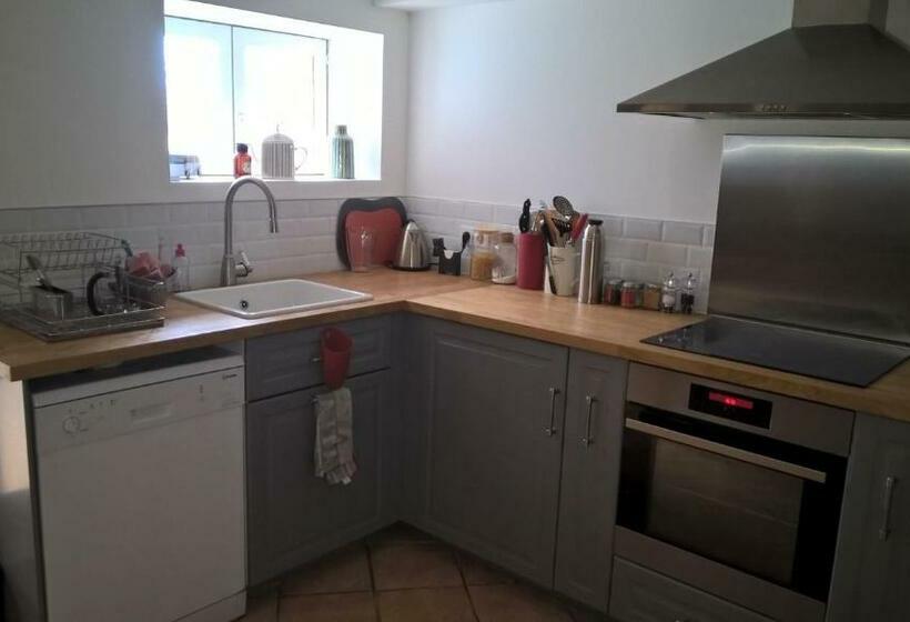 Nicely Renovated Wine Grower House