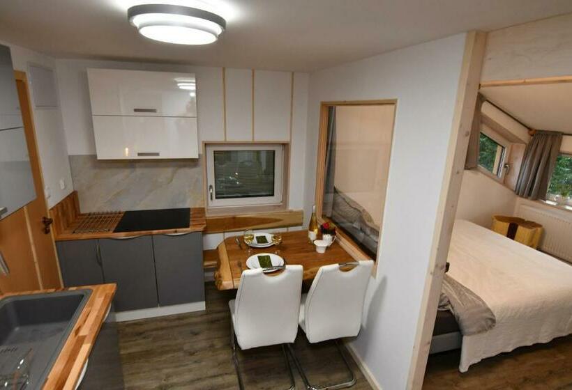 Oak Apartment