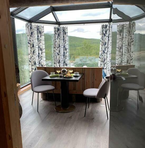 Utsjoki Alissande Log Igloo