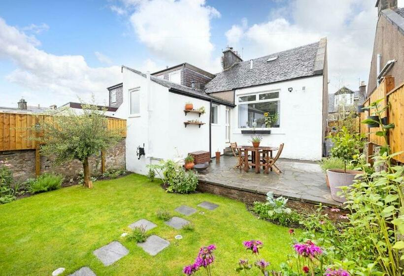 Altido Boutique House Near Ravenscraig Park