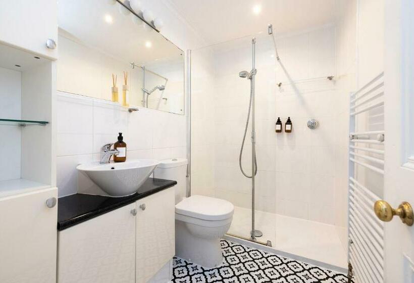 Altido Boutique House Near Ravenscraig Park