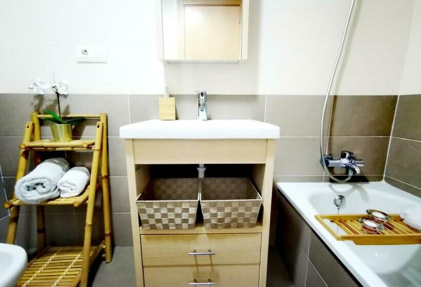 Borumbot Vistas Pueblo Y Peñon