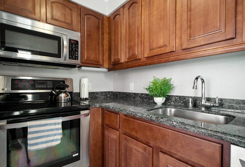 Casa Bermuda By Avantstay Right Across The Street From Fort Lauderdale Beach