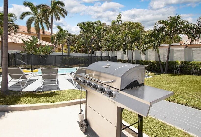 Casa Bermuda By Avantstay Right Across The Street From Fort Lauderdale Beach