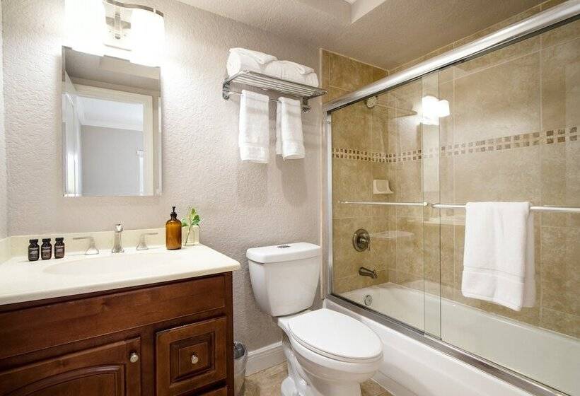 Casa Bermuda By Avantstay Right Across The Street From Fort Lauderdale Beach