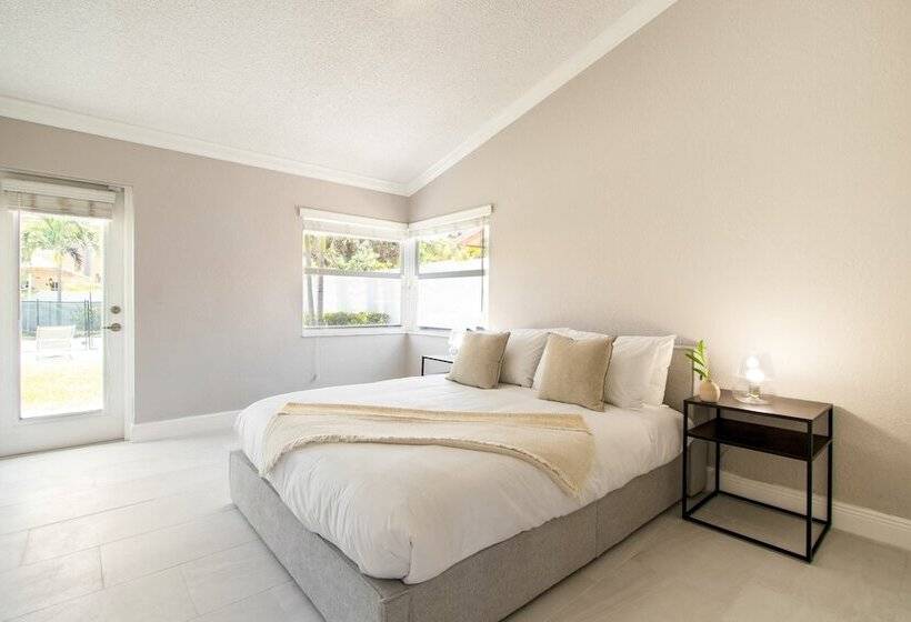 Casa Bermuda By Avantstay Right Across The Street From Fort Lauderdale Beach