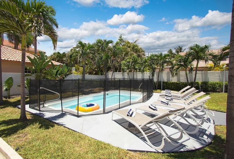 Casa Bermuda By Avantstay Right Across The Street From Fort Lauderdale Beach