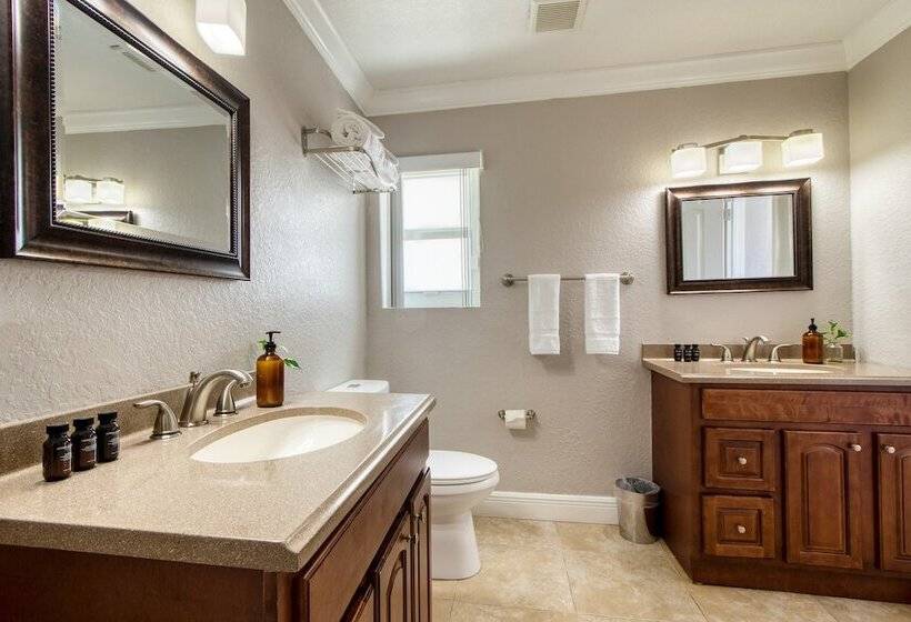 Casa Bermuda By Avantstay Right Across The Street From Fort Lauderdale Beach