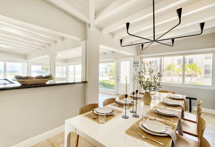 Casa Bermuda By Avantstay Right Across The Street From Fort Lauderdale Beach